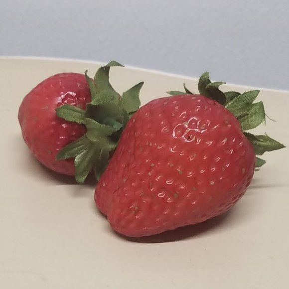 Artifical Faux Strawberry Decor (Pack of 8) - Picture 5 of 7